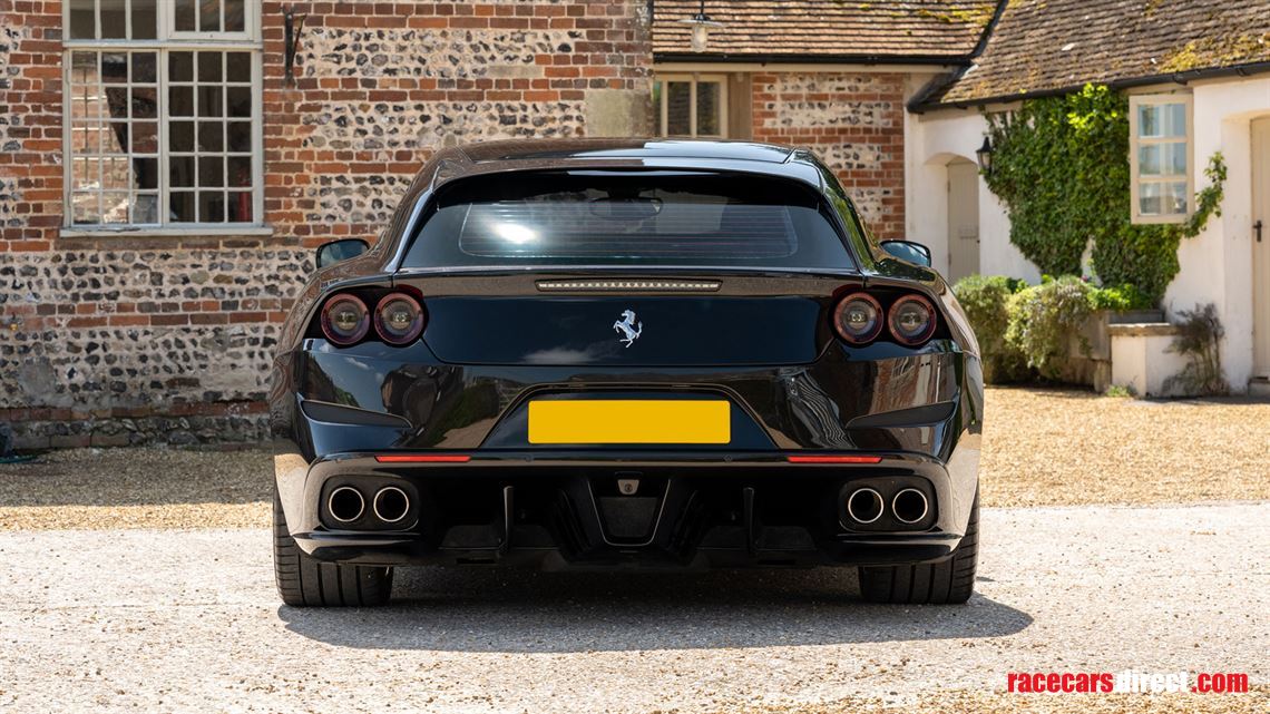 ferrari-gtc4-lusso-t-v8