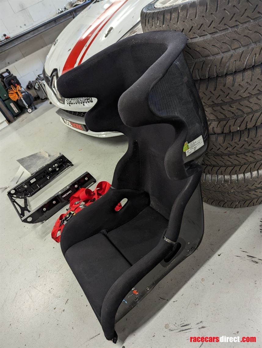 recaro-p1300-gt-porsche
