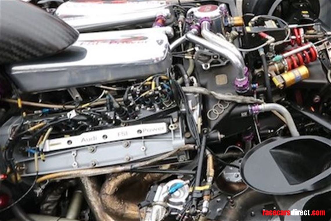 audi-r8-lmp-fsi-engine