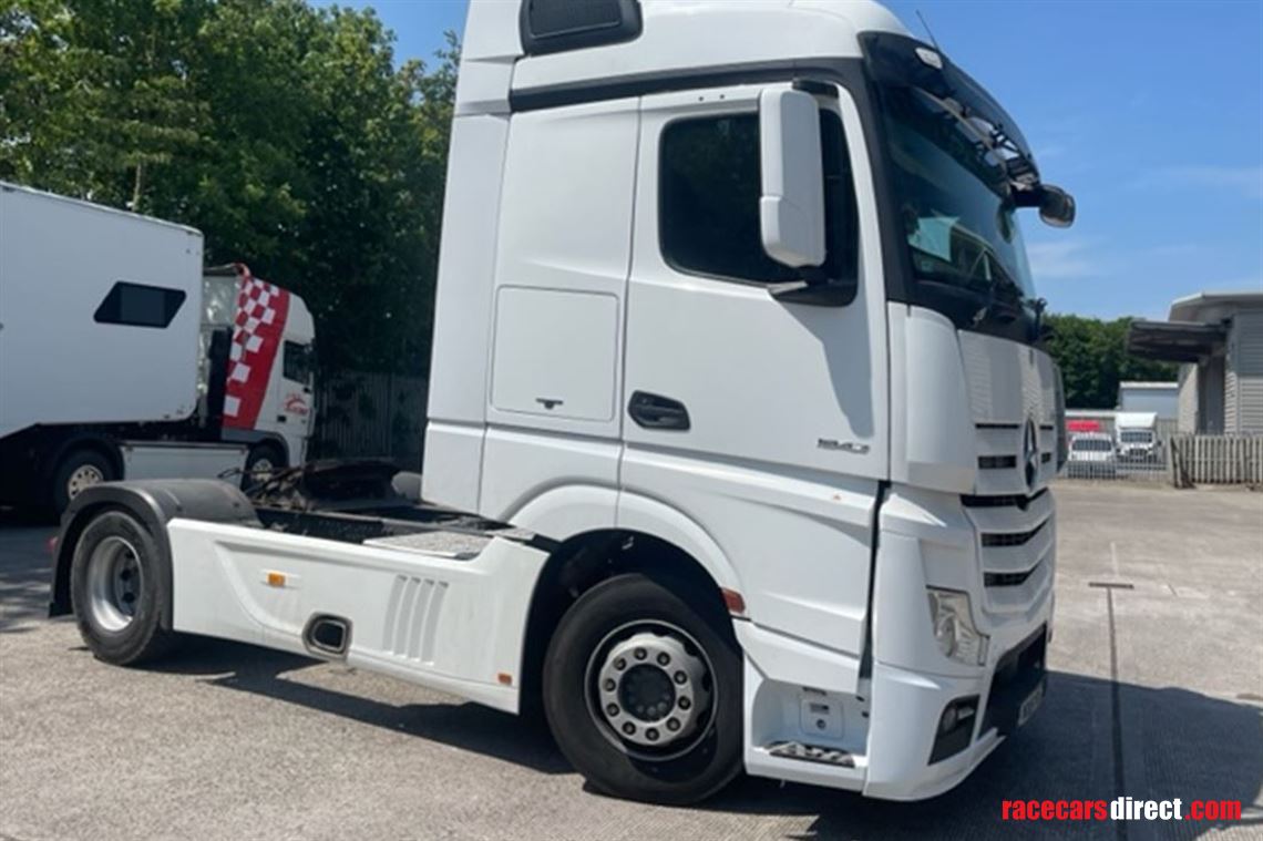 mercedes-1842-stream-space-4-x-2