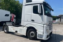 mercedes-1842-stream-space-4-x-2