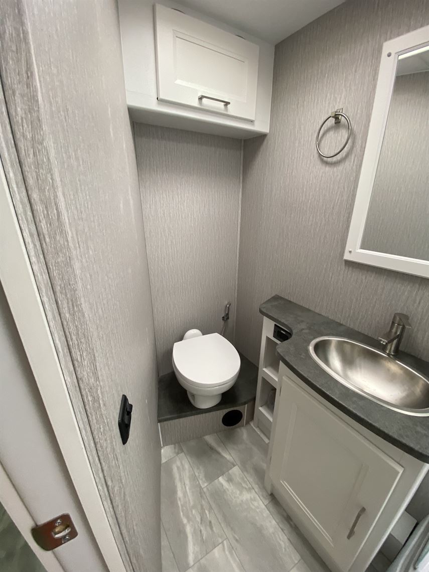 coachmen-encore-325ss