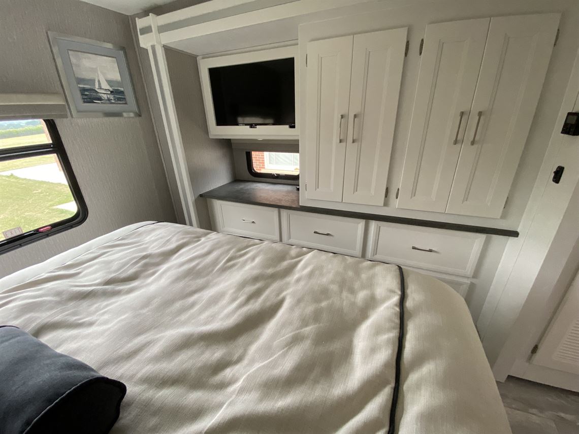 coachmen-encore-325ss