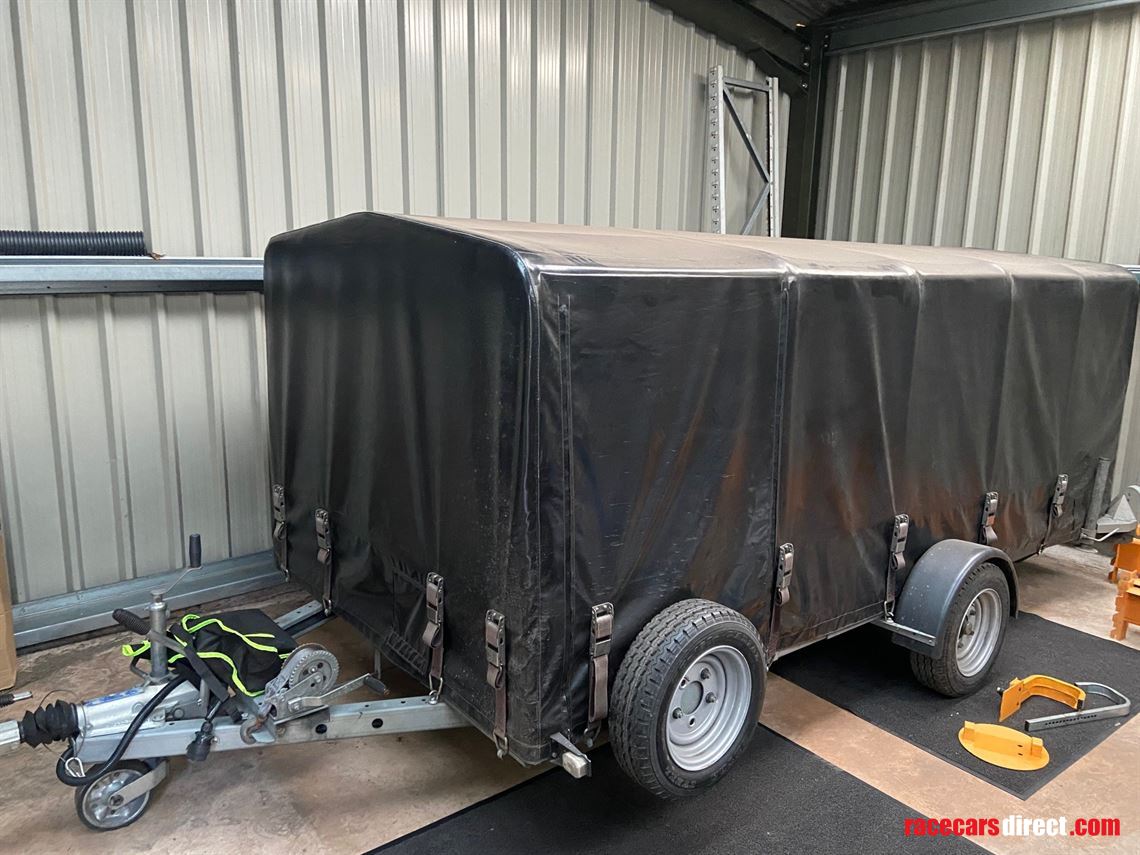 woodford-enclosed-trailer