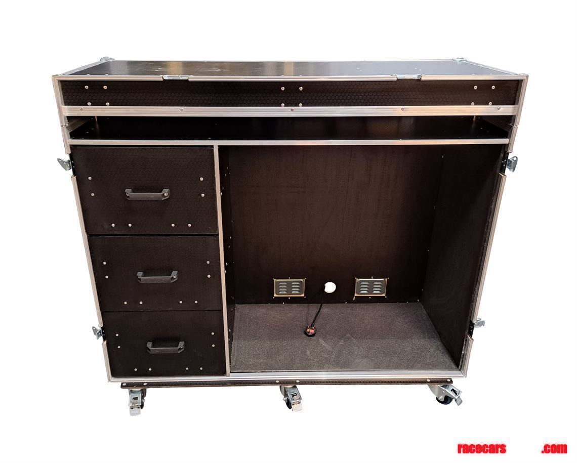 vmep-data-station-flight-case-2-x-22-tvs-vme-