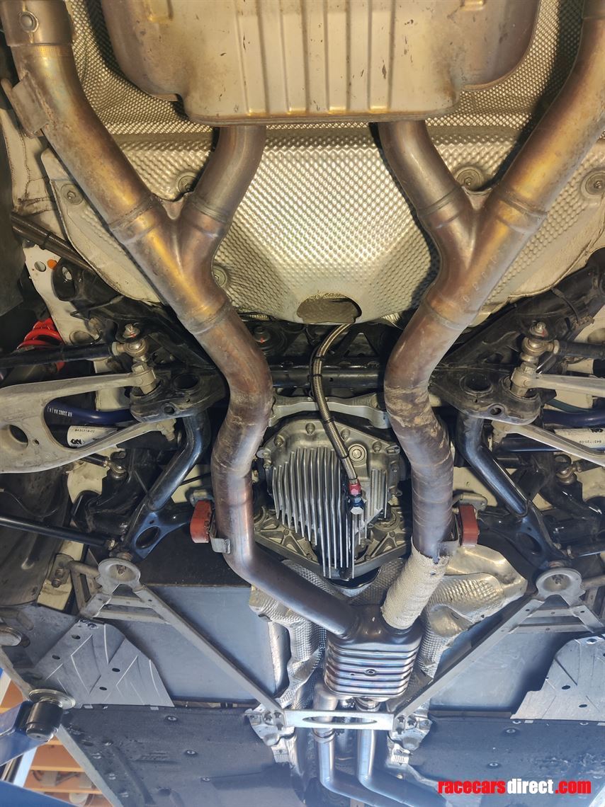 bmw-m4-gt4-ekris-f82