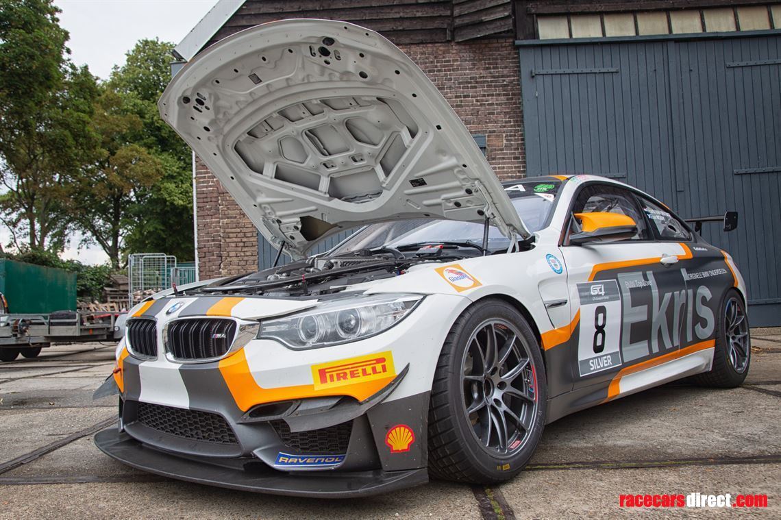 bmw-m4-gt4-ekris-f82