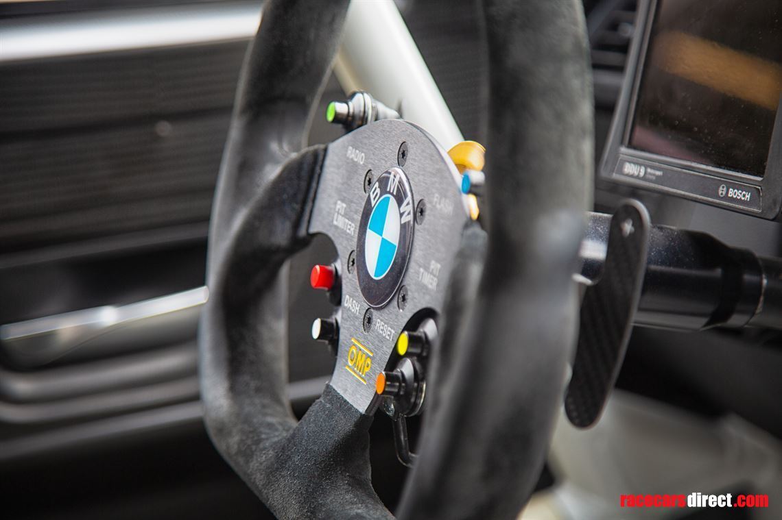 bmw-m4-gt4-ekris-f82