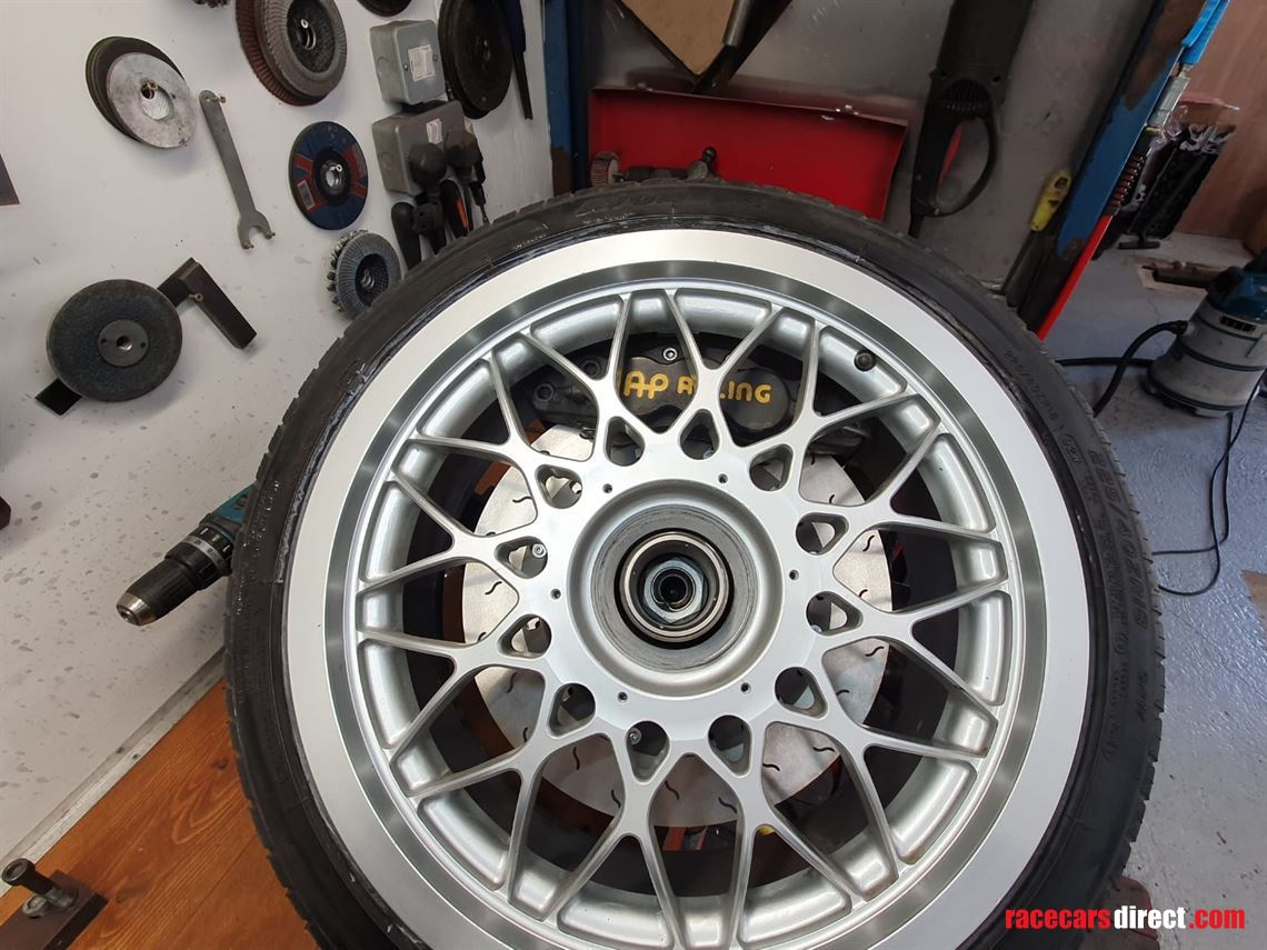 bmw-e30-m3-grp-a-dtm-build