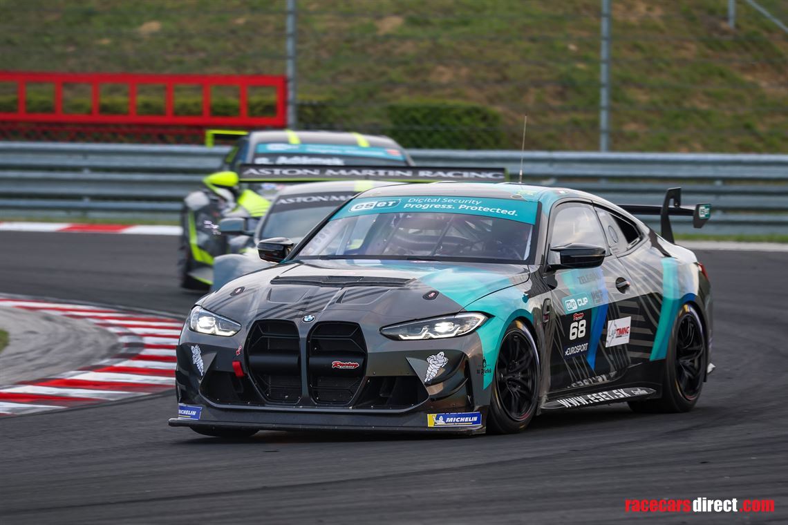 bmw-m4-gt4-2023-reserved