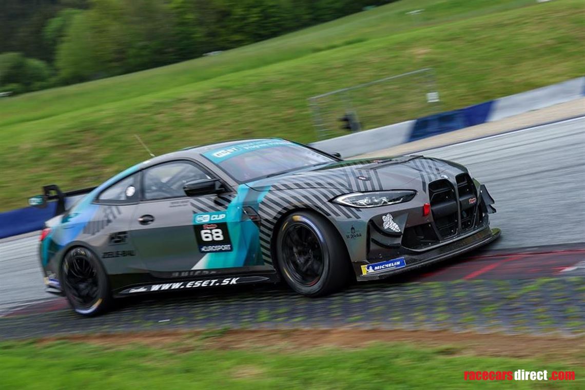 bmw-m4-gt4-2023-reserved