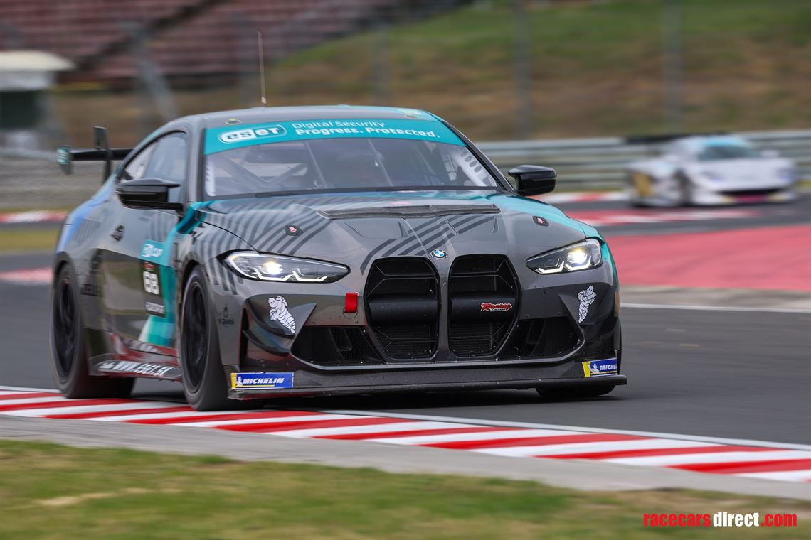 bmw-m4-gt4-2023-reserved