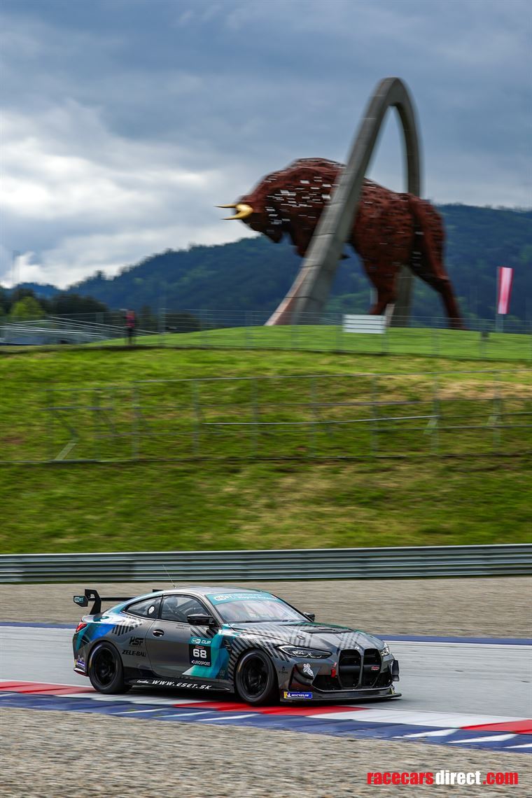 bmw-m4-gt4-2023-reserved