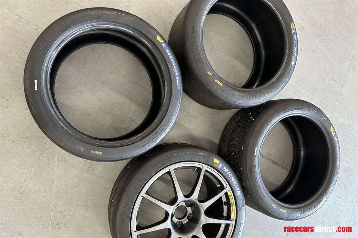 michelin-pilot-sport-gt-slick