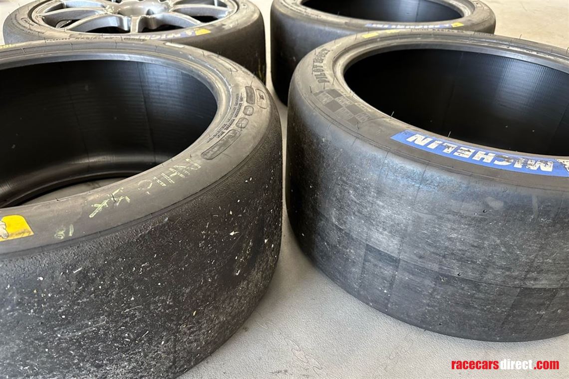 michelin-pilot-sport-gt-slick