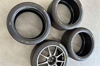 michelin-pilot-sport-gt-slick