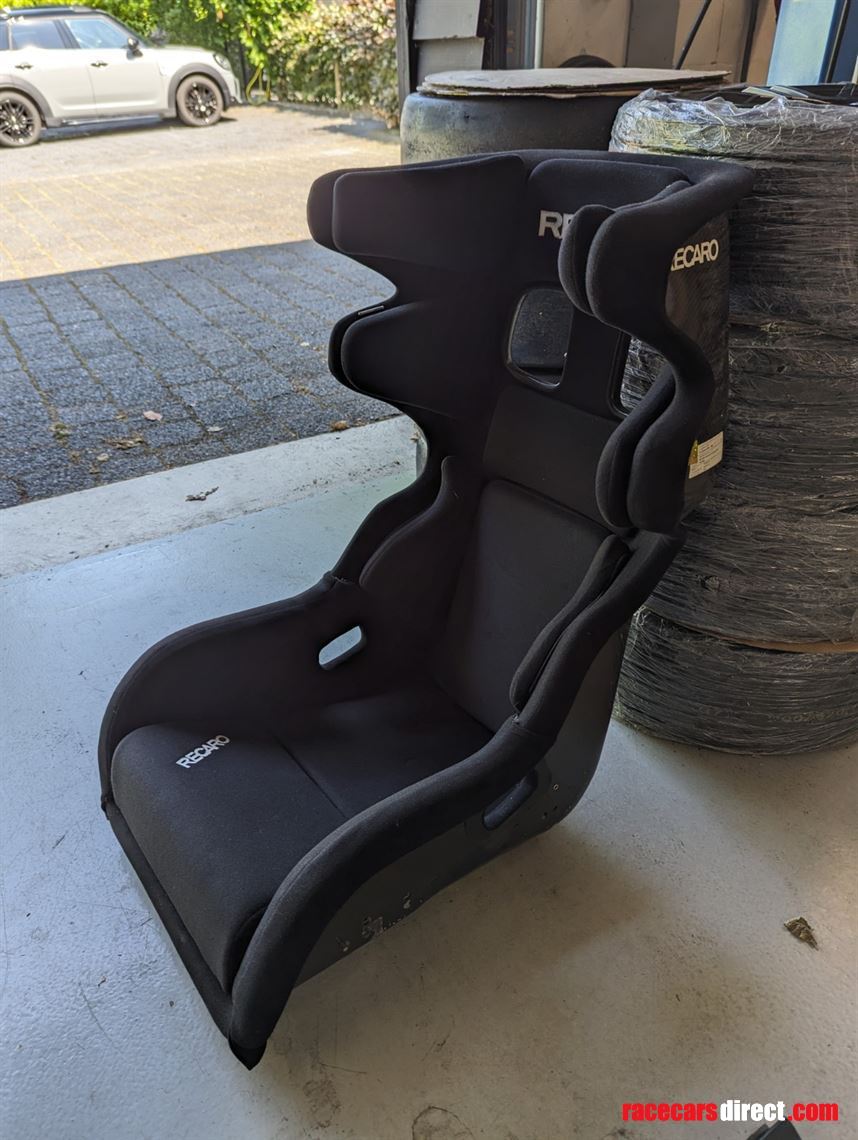 recaro-p1300-gt-seat
