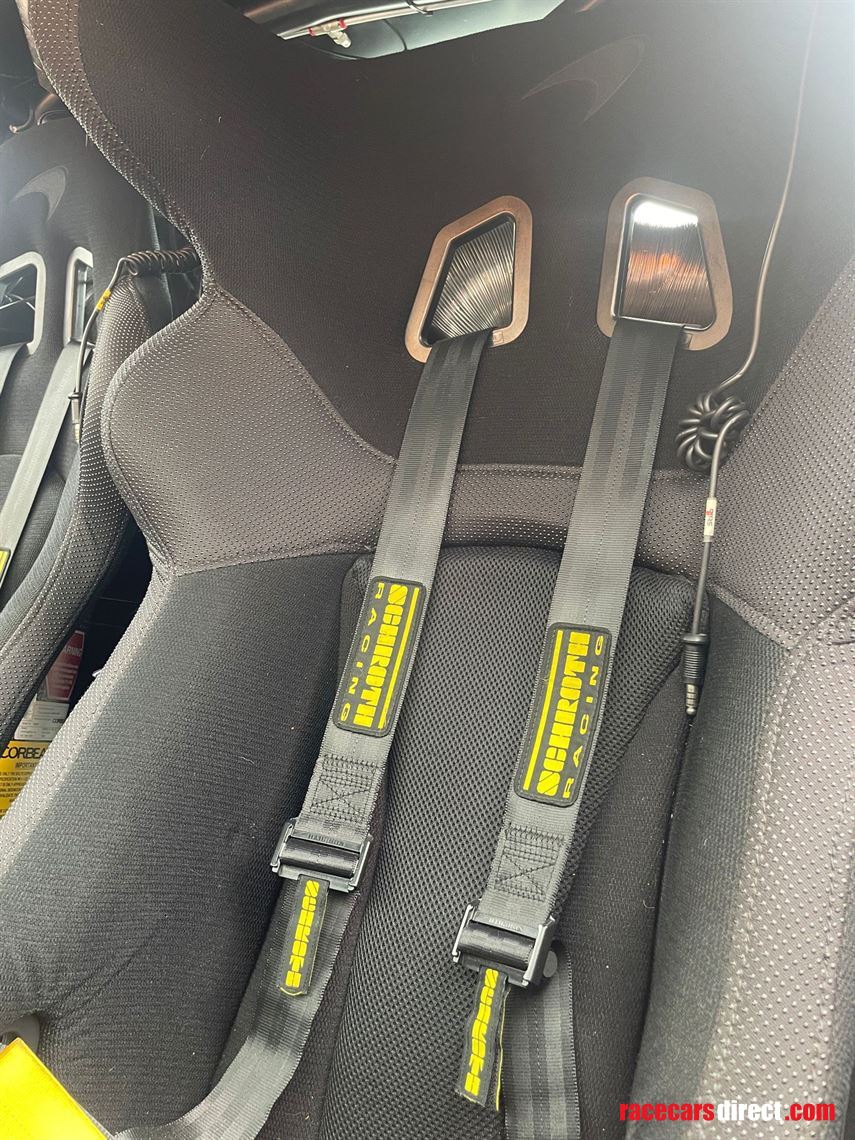 2018-mclaren-570s-gt4