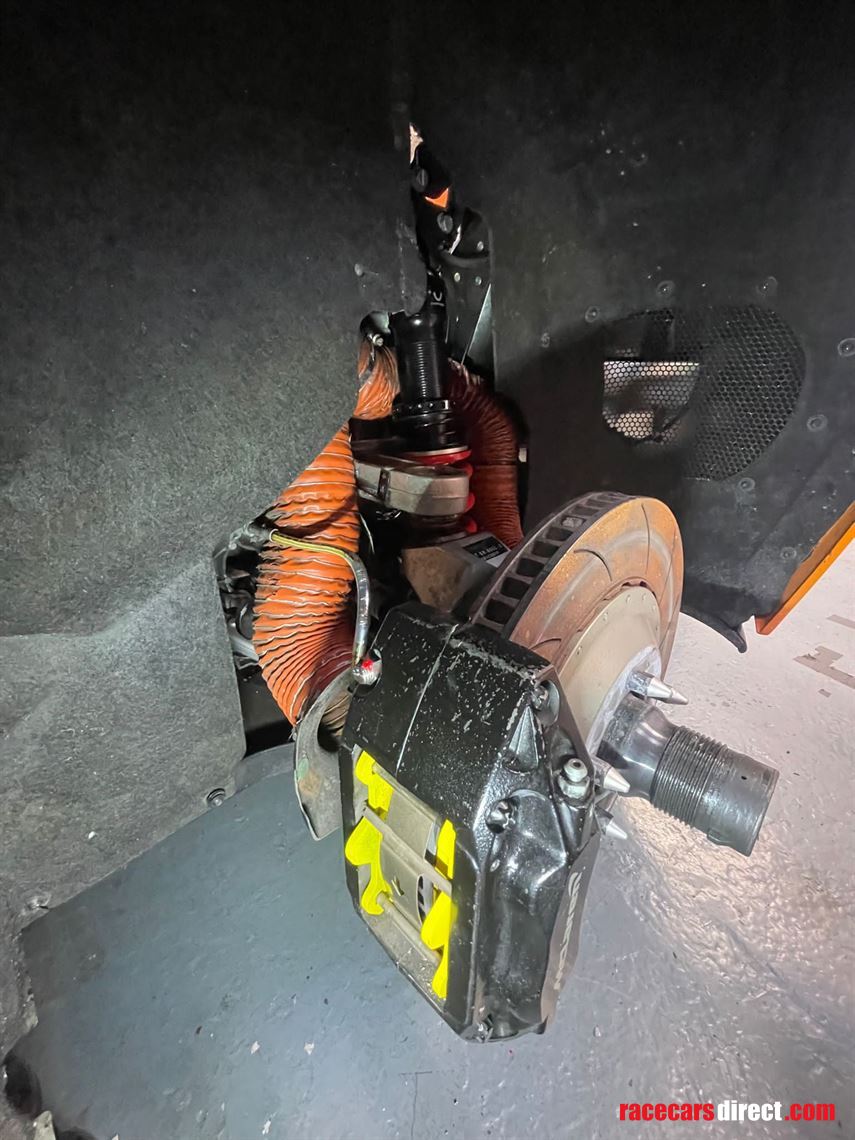 2018-mclaren-570s-gt4