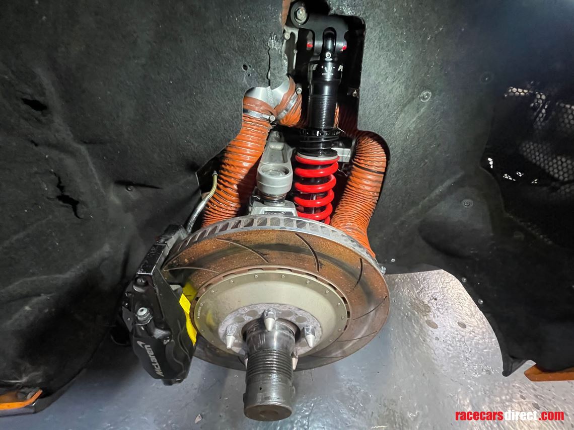 2018-mclaren-570s-gt4