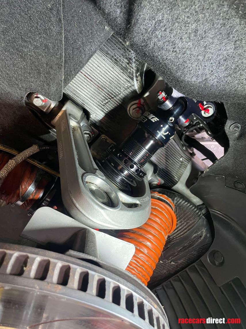 2018-mclaren-570s-gt4