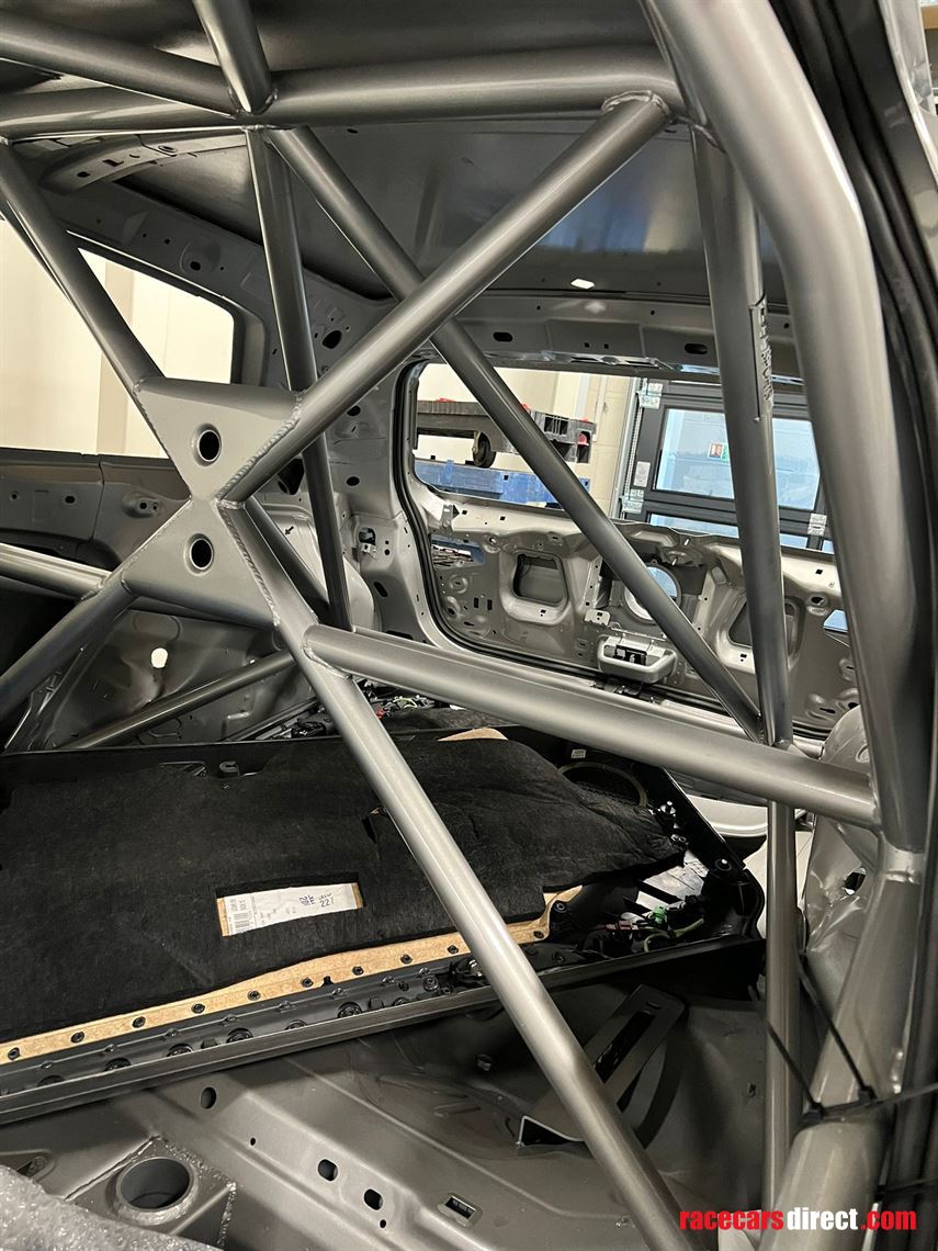 vw-golf-mk7-endurance-shell