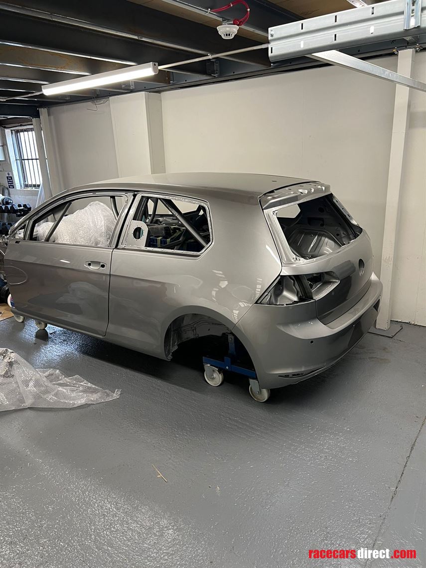 vw-golf-mk7-endurance-shell