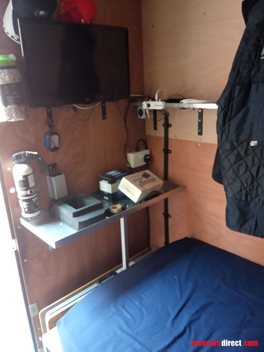 daf-lf45-160-75t-race-car-transporter