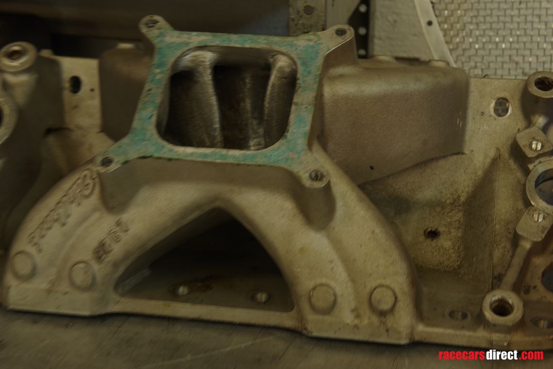 pair-of-air-research-clyinder-heads