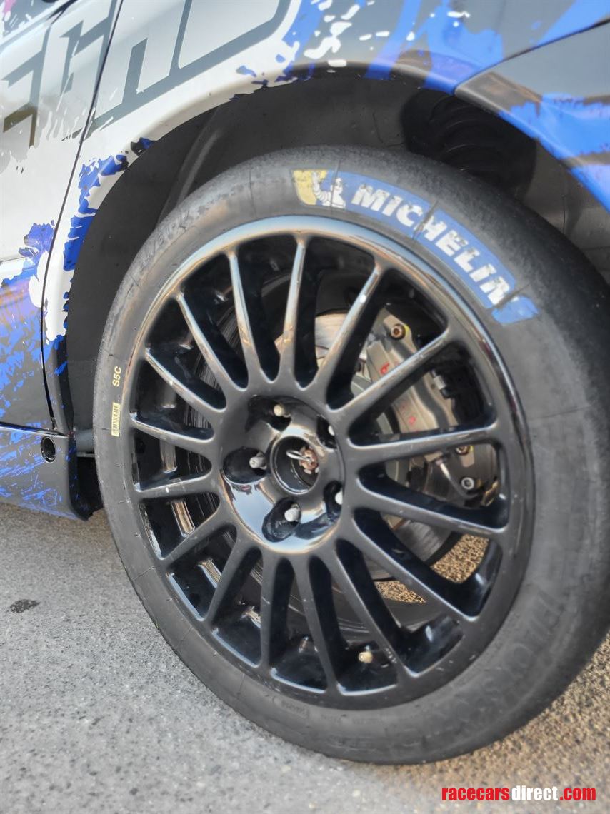 mitsubishi-lancer-evo-9