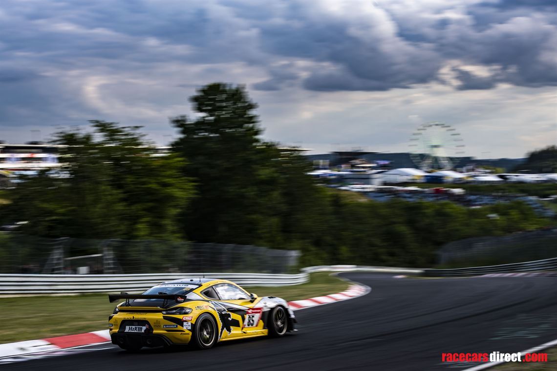 porsche-cayman-gt4-rs