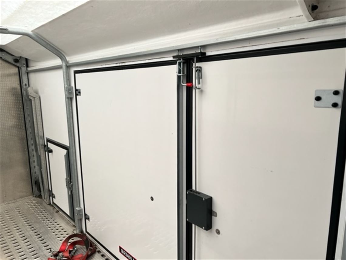 brian-james-race-transporter-rt6