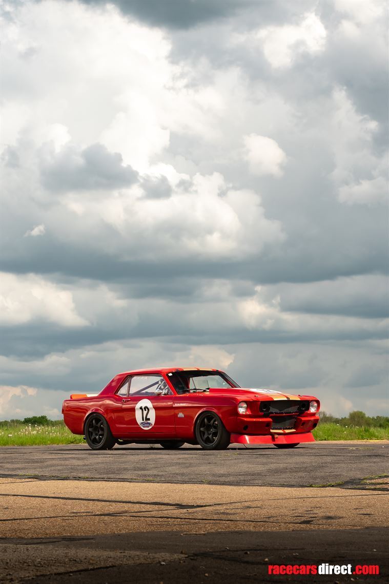 1965-ford-mustang-racecar
