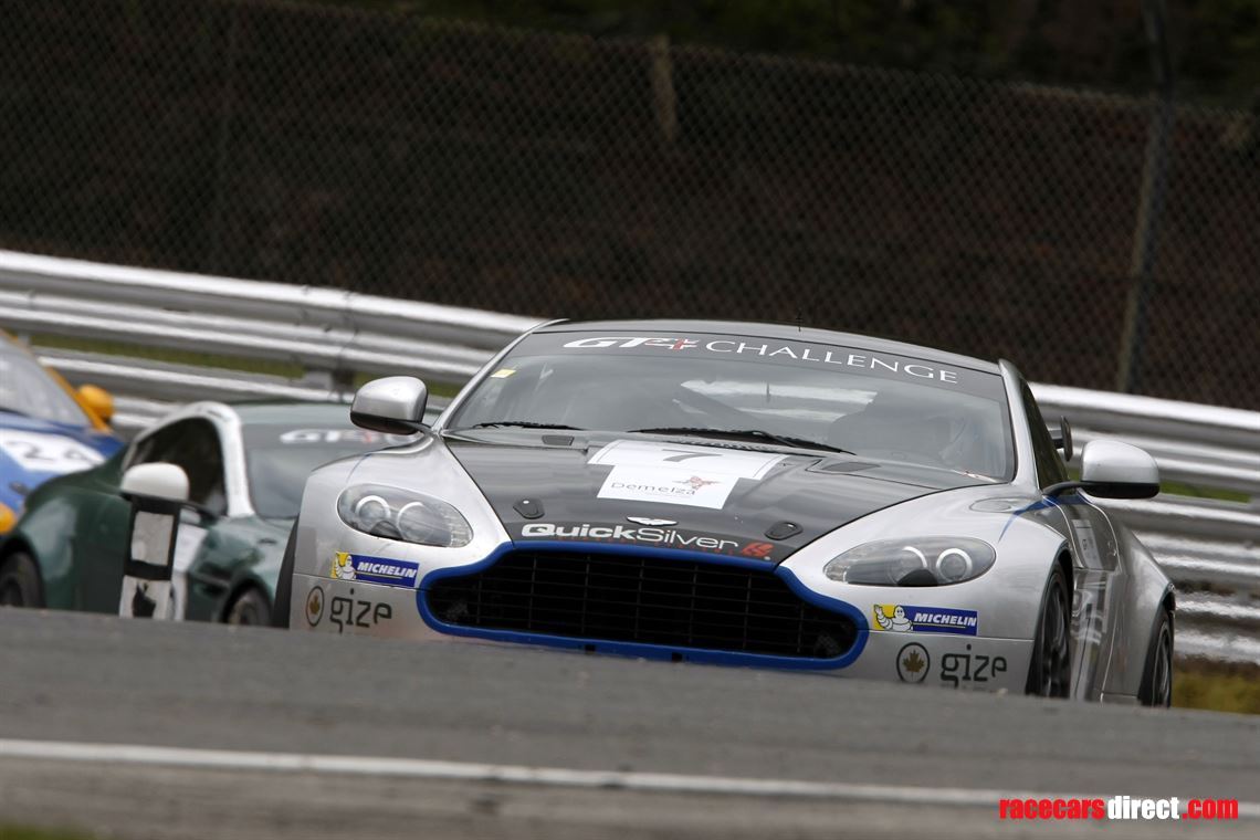 aston-martin-v8-vantage-gt4