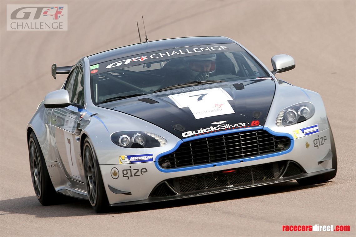 aston-martin-v8-vantage-gt4