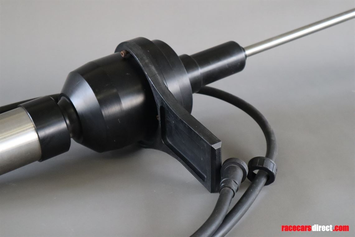 mclaren-mercedes-formula-1-pit-stop-starter-m