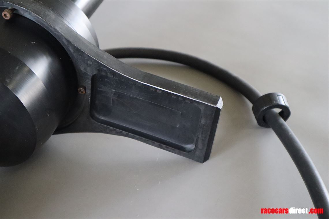 mclaren-mercedes-formula-1-pit-stop-starter-m