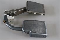 1998-mclaren-mercedes-mp413-formula-1-pedals