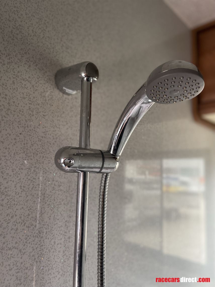 iveco-75t-eurocargo-luxury-race-transport-mot