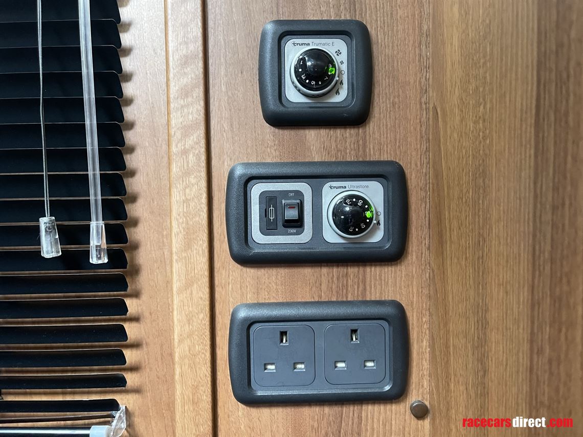 iveco-75t-eurocargo-luxury-race-transport-mot