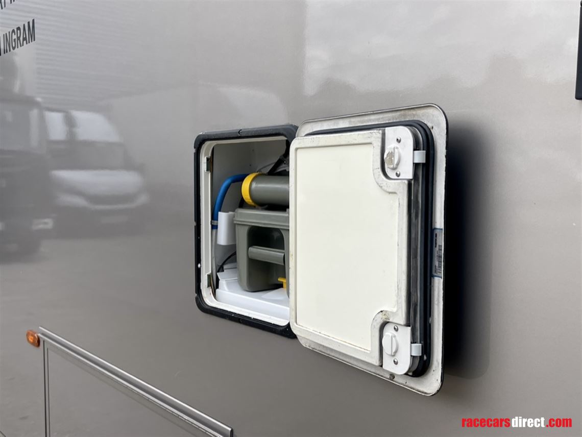 iveco-75t-eurocargo-luxury-race-transport-mot