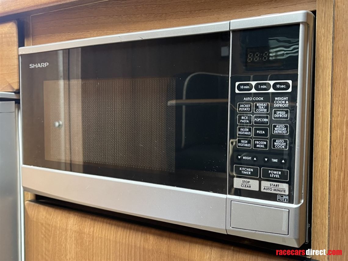 iveco-75t-eurocargo-luxury-race-transport-mot