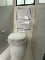 iveco-75t-eurocargo-luxury-race-transport-mot