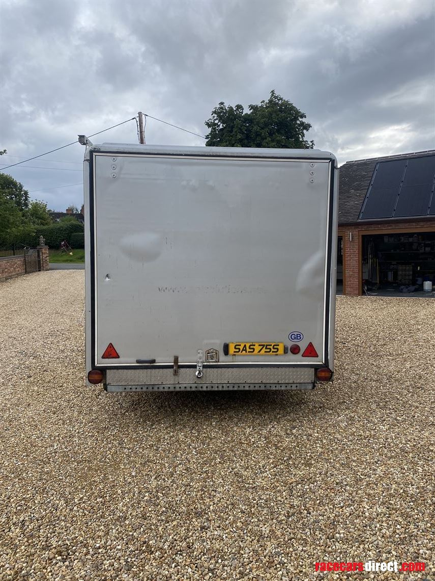 brian-james-car-transporter