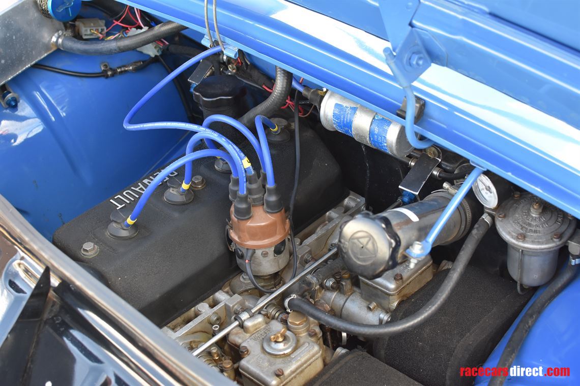 renault-8-hill-climb-car