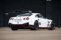 2014-nissan-r35-gt-r-8a01
