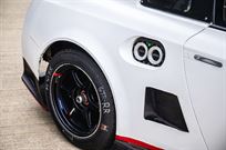 2014-nissan-r35-gt-r-8a01