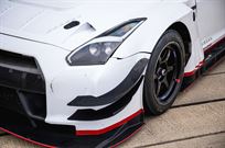 2014-nissan-r35-gt-r-8a01