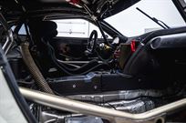 2014-nissan-r35-gt-r-8a01