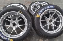 porsche-991-cup-wheels-with-new-michelin-wet